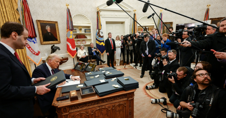 Trump confirms 25% tariffs are coming on Saturday for Canada and Mexico