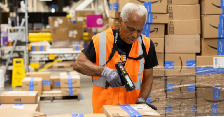 Quebec union group files legal action against Amazon in response to warehouse closures