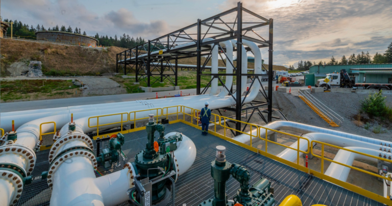 Majority of Quebecers support coast-to-coast pipeline: Angus Reid poll 